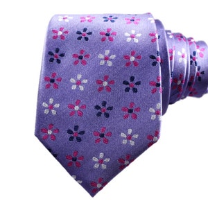 100% High Quality Silk Purple Large Floral Modern Tie