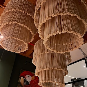 Luna Cascada ljuskrona handgjord modern makraméljuskrona | Stor boho hängande taklampa | Pendellampa i naturligt bomullsrep