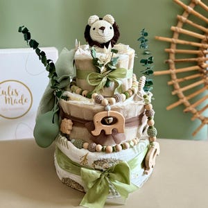 Pastel de pañales estilo león bohemio | Pastel de pañales safari para niño | Regalo para baby shower | Pastel de pañales para niño | Regalo para recién nacido imagen 10