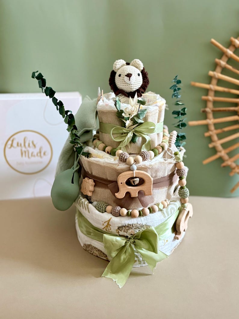 Pastel de pañales estilo león bohemio | Pastel de pañales safari para niño | Regalo para baby shower | Pastel de pañales para niño | Regalo para recién nacido imagen 6