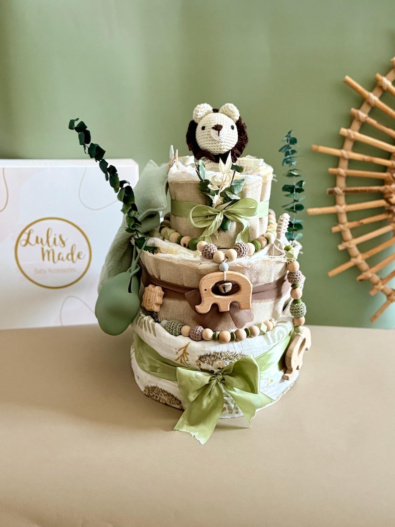 Pastel de pañales estilo león bohemio | Pastel de pañales safari para niño | Regalo para baby shower | Pastel de pañales para niño | Regalo para recién nacido imagen 5