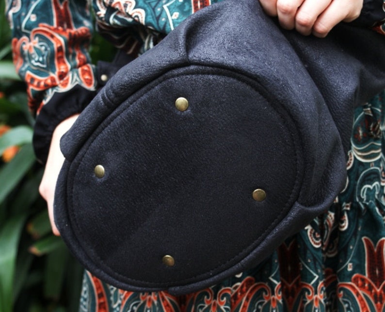 Mini sack vegan bag / black dark nero / boho bag bohemian hippie nature / crossbody shoulder bag handbag / minimal simple everyday casual zdjęcie 5