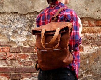 Bag backpack handbag 3in1 / casual simple minimal vegan bag / pocket strap belt comfortable / school everyday busy city cognac ginger brown