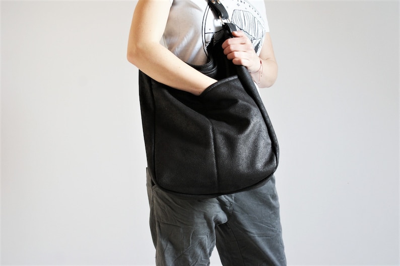 IKS bag black bag / large / hobo / simple zipper big vegan vegetarian / fake leather faux leather / fabric / school / casual bag/ city bag image 2