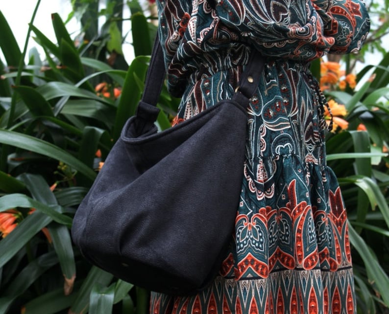 Mini sack vegan bag / black dark nero / boho bag bohemian hippie nature / crossbody shoulder bag handbag / minimal simple everyday casual zdjęcie 3