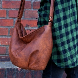 Minisack vegane Tasche / braun bronze cognac / boho boho hippie natur / Crossbody Umhängetasche Handtasche / minimal einfach jeden Tag lässig Bild 2