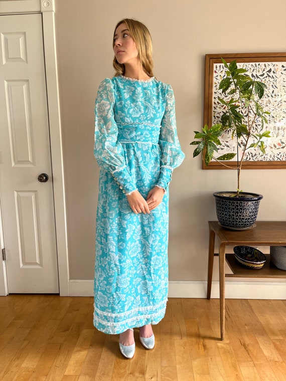 1970’s maxi dress, gorgeous turquoise & white flo… - image 4