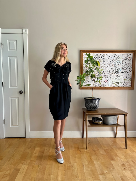 1940's Black formal dress, studs rhinestones and big bow on bodice, pockets in the skirt, rayon crepe, excellent condition, size M/L
