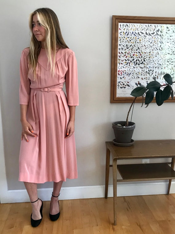 1940’s mauve pink rayon crepe dress, deco details,
