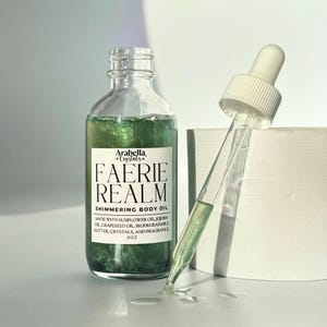 Faerie Realm Shimmer Oil: infuso di cristalli, profumo di muschio di violetta nera