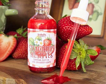 Aceite de baño y corporal brillante inspirado en el estilo cottagecore Strawberry Preserves, cristal infusionado con cuarzo fresa.