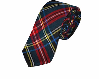 Traditional Dark Green & Black Tartan Tie