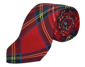 Cravate traditionnelle de contrôle de tartan rouge