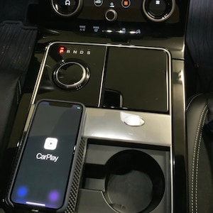 Phone dock apple iphone 15 carplay or android auto velar