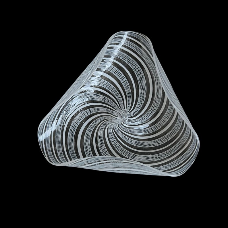Venini Murano 'Vetro a retorti' White & Clear Glass Ribbon Laticino Triangular Bowl, Ashtray or Catch-All w/ 3 curled edges, lips or Folds image 4