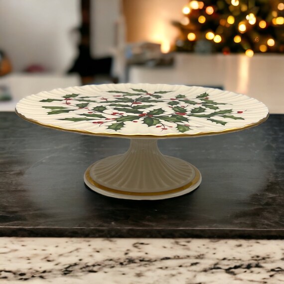 Celebrate Christmas in Style With a LENOX Holiday Holly Berry Pedestal Cake Stand Showcase Your Delicious Pies Cakes and Quiches Etsy Canada