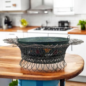 Maceta de hojalata, maceta francesa antigua / Marco de celosía de alambre / Objetos de metal esmaltado lacado / Decoración floral de 58 cm
