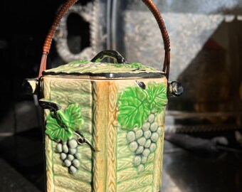 Vintage Green Biscuit Jar with Rattan Handle, Grape Motif Pottery Box and Matching Lid, Cookie Box, Majolica Style, Made in Japan Pottery