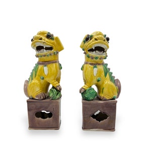Pair of Chinese Fine or Antique Foos or Fu Dogs of Oriental Ceramic. Glazed and Snarling Guardian Foo Lion Statues to protect from Evil.