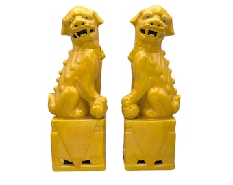 Fine Medium Pair Of Yellow Chinese Ceramic Painted Guardian Foo Dog Statues Shi on