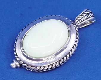 Vintage (520221) Sterling silver handmade pendant, solid 925 silver with oval shaped jade and cable around details, stamped 925 ESPO