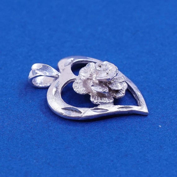 Vintage Sterling silver handmade pendant, solid 925 silver heart with flower View 5