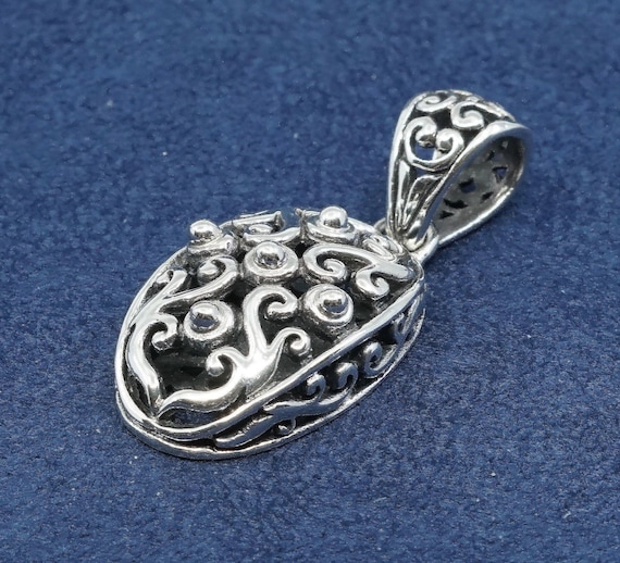 vtg Sterling silver handmade pendant, 925 filigree bali pendant