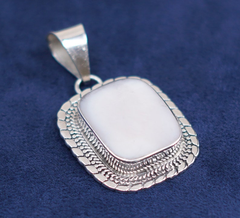 solid 925 silver square pendant with pink mother of pearl inlay details Sterling silver handmade pendant Vintage 520320 stamped 925 mex