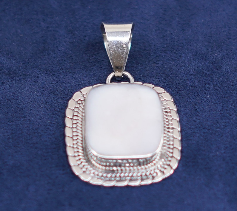 solid 925 silver square pendant with pink mother of pearl inlay details Sterling silver handmade pendant Vintage 520320 stamped 925 mex