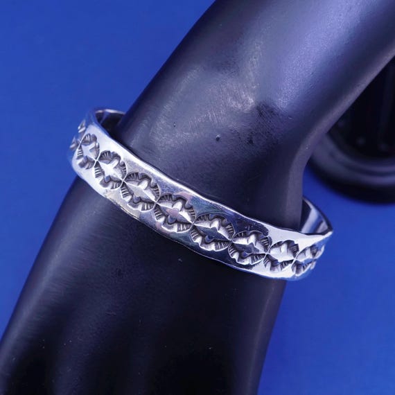 7.25”, Native American Douglas Etsitty Sterling Silver Bracelet