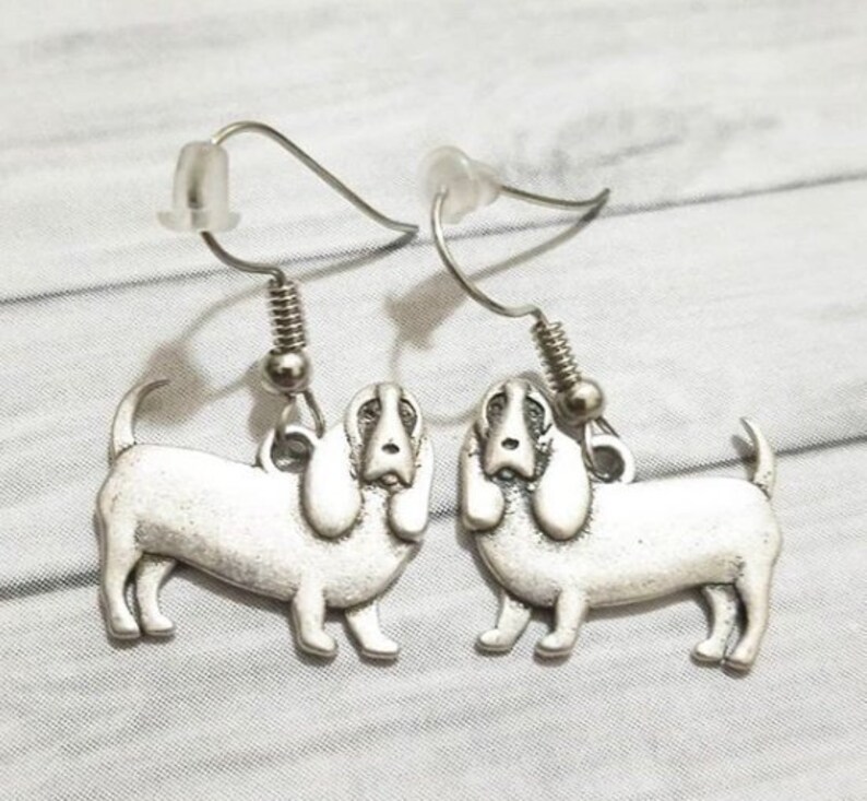 Silver Tone Earwire Earrings Basset Hound Dog Earrings Cute Animal Unique Earrings Dog Earrings Drop Earrings