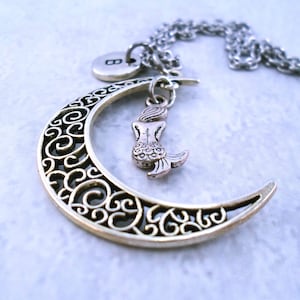 Hermoso collar de sirena, luna creciente de filigrana con dije de letra a elegir, regalo de cumpleaños, regalo para amantes de las sirenas, collar de sirena