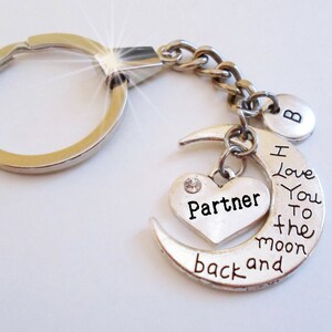 Llavero o tirador de cremallera con la letra "Te amo hasta la luna y de regreso" de tu elección, regalo para tu pareja, elaborado con amor.
