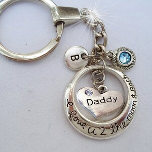 Llavero o clip Daddy I Luv U 2 the Moon and Back con cristal de piedra de nacimiento brillante y dije de letra de su elección, ¡hecho a mano con amor!