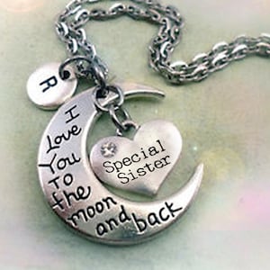 Collar especial "Te amo hasta la luna y de regreso" con dije de letra de tu elección, regalo para hermana, cumpleaños de hermana, "Amo a mi hermana"