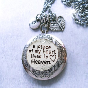 Personalizado con tu foto: medallón conmemorativo Un trocito de mi corazón vive en el cielo con dije de letra, opción de llavero de duelo disponible