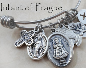 Infant of Prague Bangle Bracelet, Infant Jesus of Prague, Niño Jesús de Praga, Child Jesus, Confirmation Gift, Handcrafted with Love