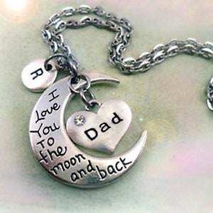 Collar con dije de letra "Papá, te amo hasta la luna y de regreso", Día del padre, cumpleaños de papá * También disponible como llavero o clip para mochila