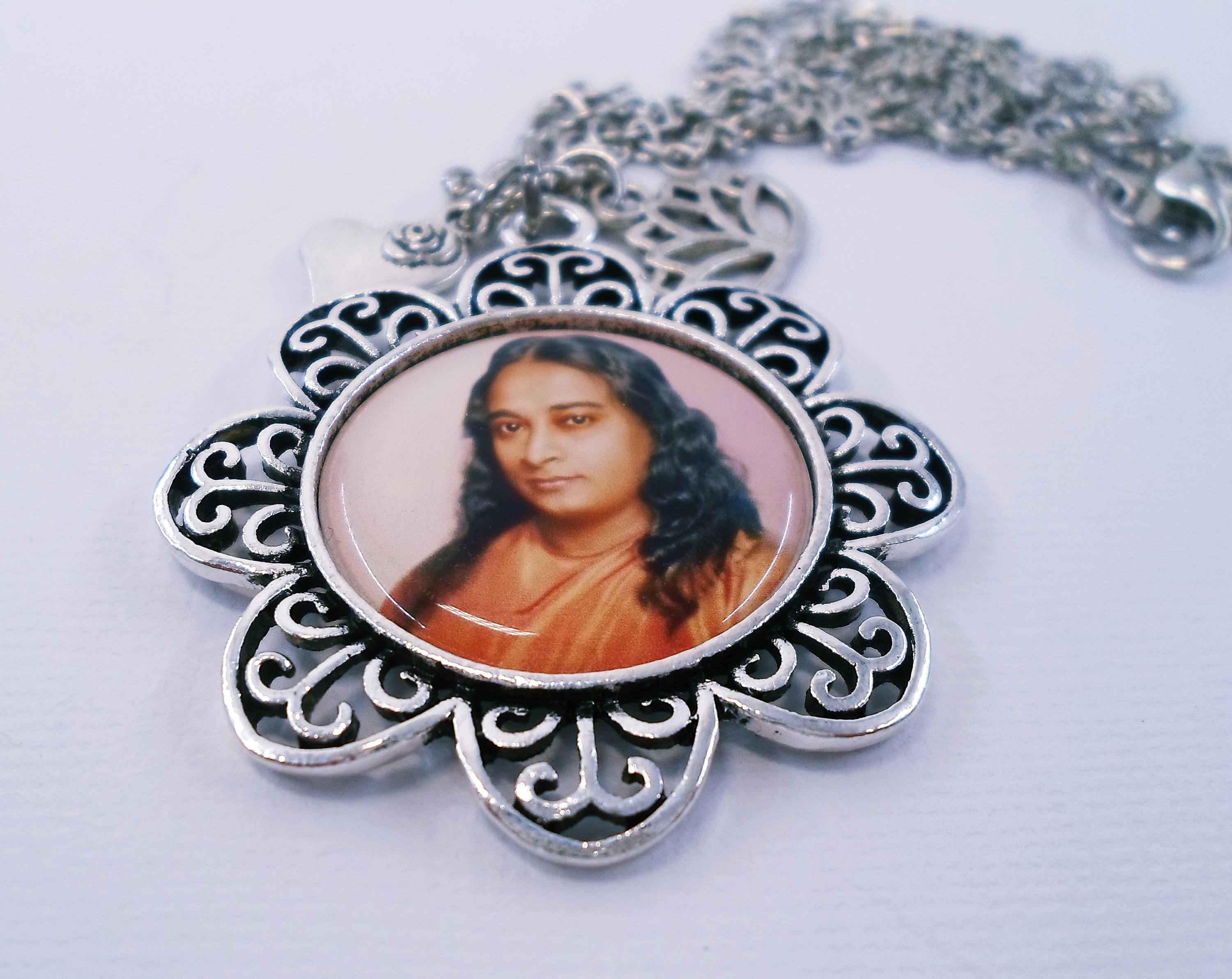 EUEAVAN 1pc Vintage Unalome Ciondolo Fiore di Loto per Collana Pendenti
