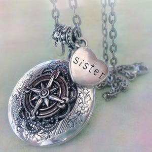 Medallón de brújula para hermana, dije personalizado con letra W, medallón para hermana, regalo para hermana, regalo de cumpleaños para hermana, mantener el rumbo, regalo de graduación para hermana