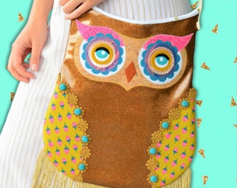 Hootiful Owl Shoulder Bag Pattern by Mandy Murray from Sew Quirky