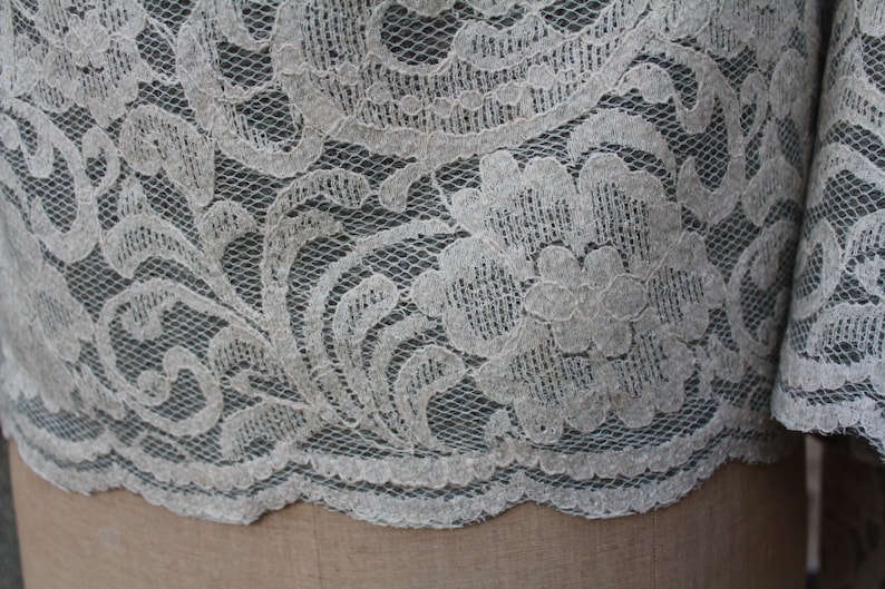 Shawl cape wool white lace