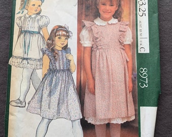 Vintage McCall's Pattern 8973 Laura Ashley Tamanho 8 Suéter, blusa e anágua ou saia para meninas