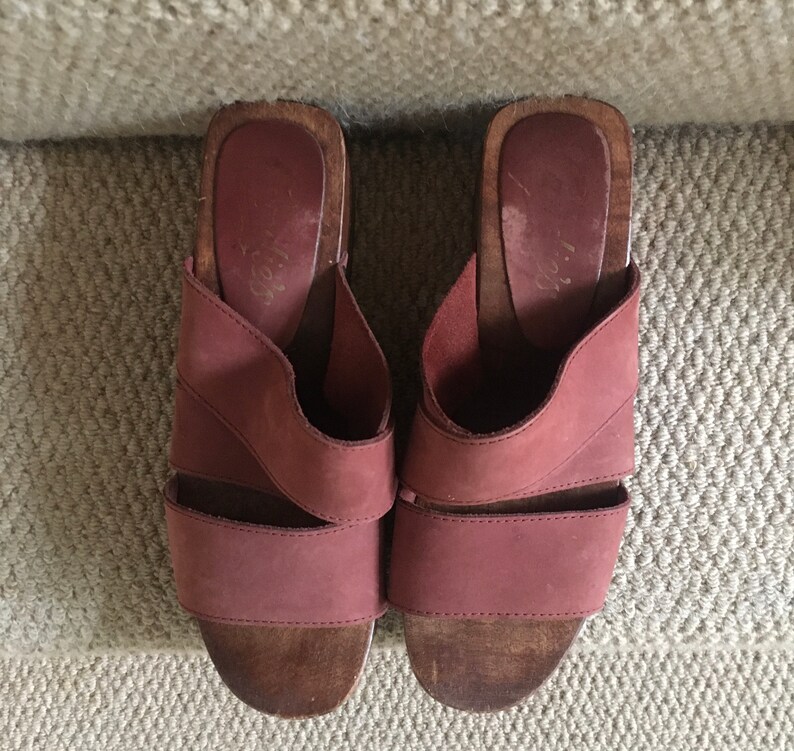 Vintage 90s wooden heel platform sandals // stacked wooden image 4