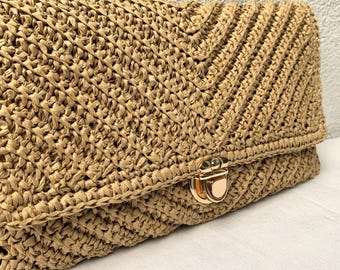 Crochet raffia clutch bag pattern