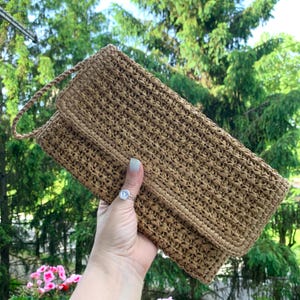 Raffia Clutch Tasche mit Häkelmuster