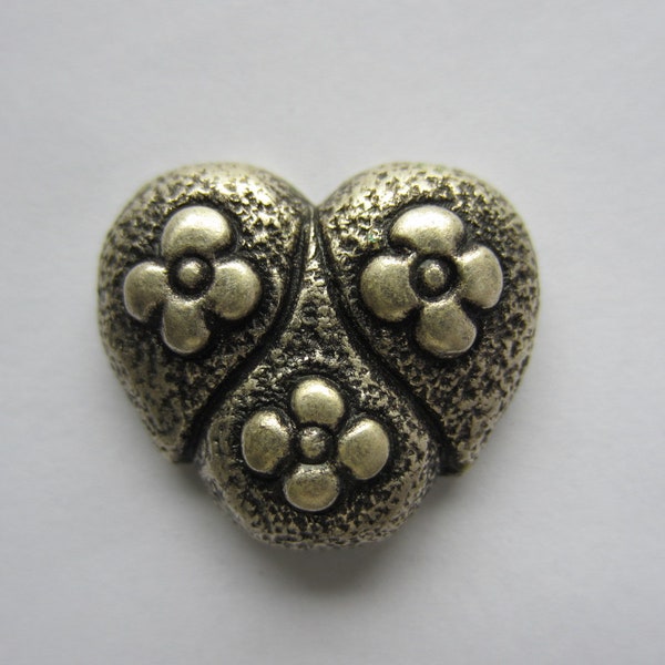1 metal button 28 x 32 mm , buttons, costume buttons, buttons, buttons, buttons, sewing button, craft button , heart, metal button,trachtenknopf