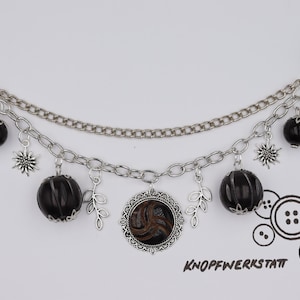 Charivari, mit verschiedenen Charm Anhängern, Dirndlschmuck, Miederschmuck, Dirndl, Tracht, Oktoberfest, Bayern, Frauen Charivari