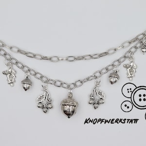 Charivari, mit verschiedenen Charm Anhängern, Dirndlschmuck, Miederschmuck, Dirndl, Tracht, Oktoberfest, Bayern, Frauen Charivari