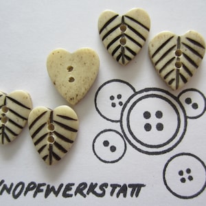 5 bone buttons 20 mm, buttons, traditional buttons, small leaf-shaped buttons, 2-hole button, bone button, heart motif, natural material, beige-brown